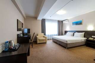 Гостиница Бурятия Улан-Удэ "Джуниор Сюит" (Высшая категория)-1