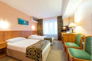 Гостиница Бурятия Улан-Удэ Стандартный двухместный номер с 2 отдельными кроватями-4